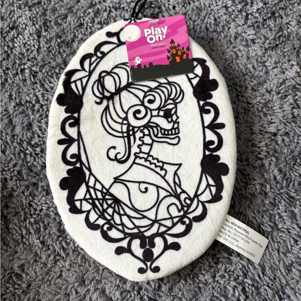 NWT Play On skeleton portrait flat black and white dog toy